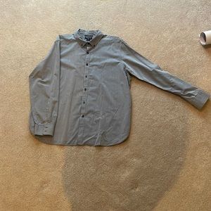 Mens gray dress shirt in good condition